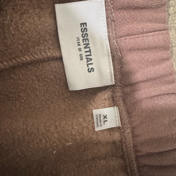 Essentials Sweatpants - Picture 2 of 3